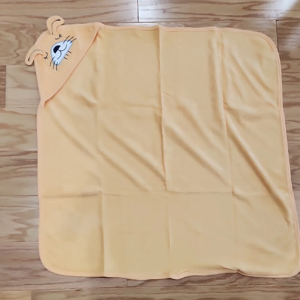 NWT Adorable Lion Hooded Baby Towel Infant